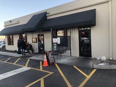 Kahootz Steak & Ale House