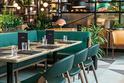 Earls Station Square