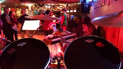 Far Side Lounge