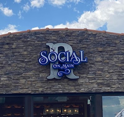 R Social On Main