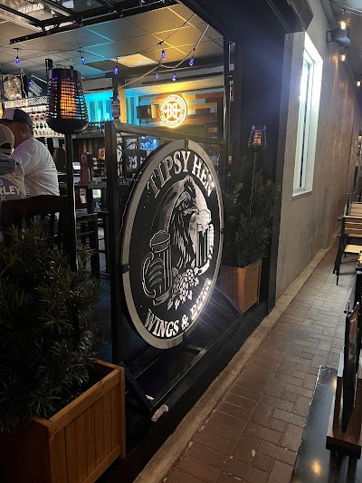 Hotshots Downtown Sports