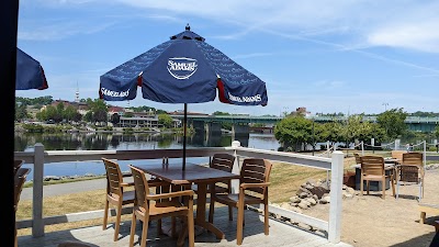High Tide Restaurant