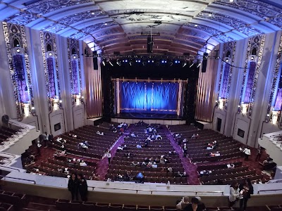 Bushnell Memorial Hall