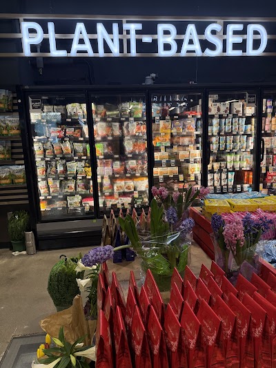 Giant Heirloom Market