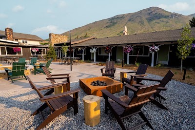 Virginian Lodge Package Store