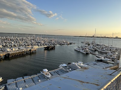 Charleston Harbor Resort (chs)