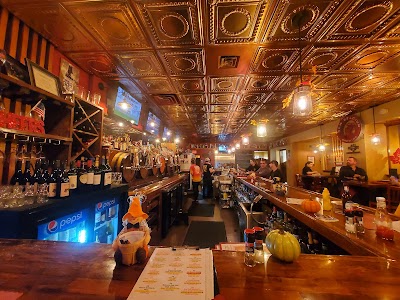 Bonnie And Clydes Pub & Grill