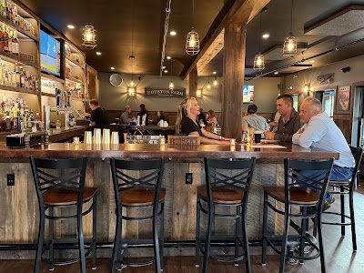 CEDAR AND MAIN TAVERN