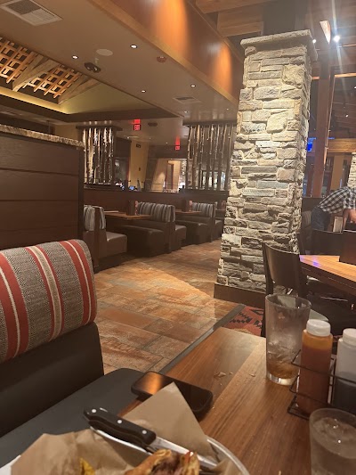Lazy Dog Restaurant & Bar