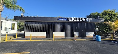 In And Out Liquors 2768