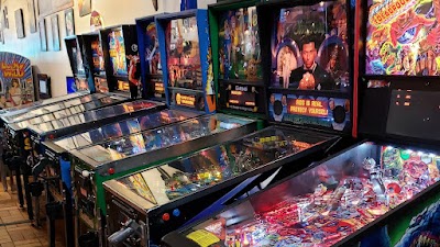 REBOOT RETROCADE & BAR