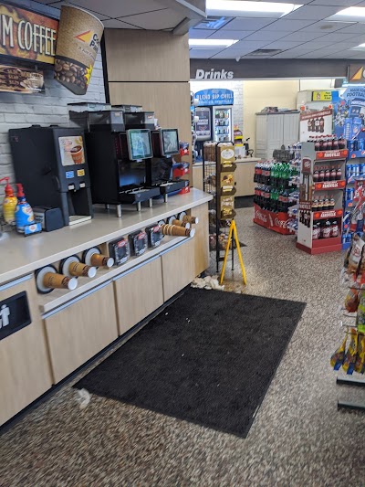 Corner Pantry #106 (cola)