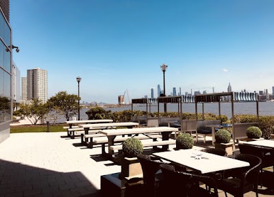 Hudson & Company Bar & Gr