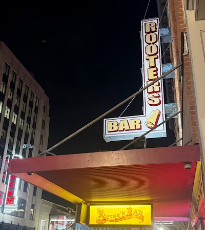 Rooters Bar