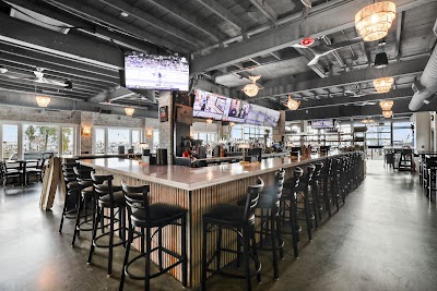Zefs Dockside Bar & Kitchen