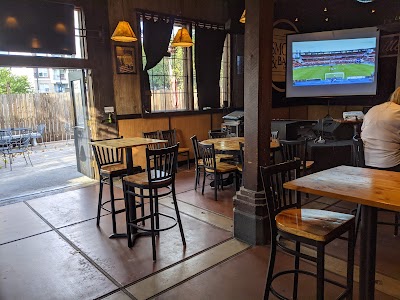 Smoke & Barrel Tavern