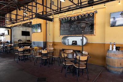 Enzos Bbq And Ale House