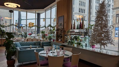 Street Light Brasserie