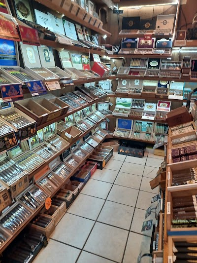 Havana Reys Cigar Shop & Lounge