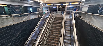 Bay/enterprise Square Lrt Station