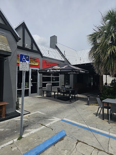 The Independent Bar And Cafe - Tampa