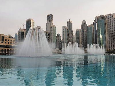 The Dubai Fountain (نافورة دبي)