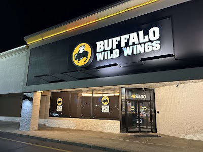 Buffalo Wild Wings Gril #3051