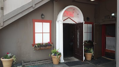 Manos Greek Restaurant