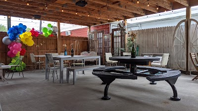 Hawthorne Bottle Shoppe