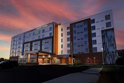 Courtyard By Marriott Fishers