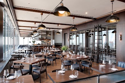 Manhatta And Bay Room