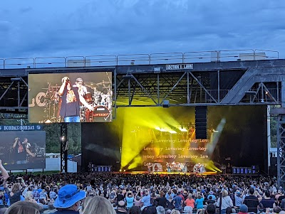 The Pavilion At Star Lake