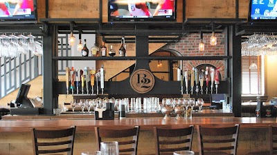 B2 Bistro And Bar