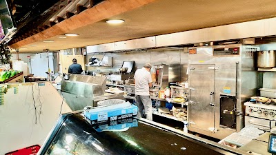 Lakeway Market & Deli