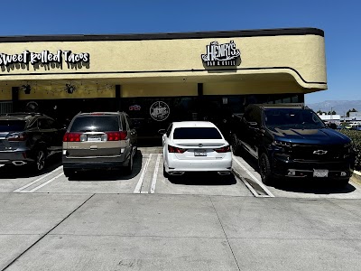 Henrys Sports Bar & Grill