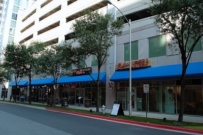 Lando's Liquors & Libations